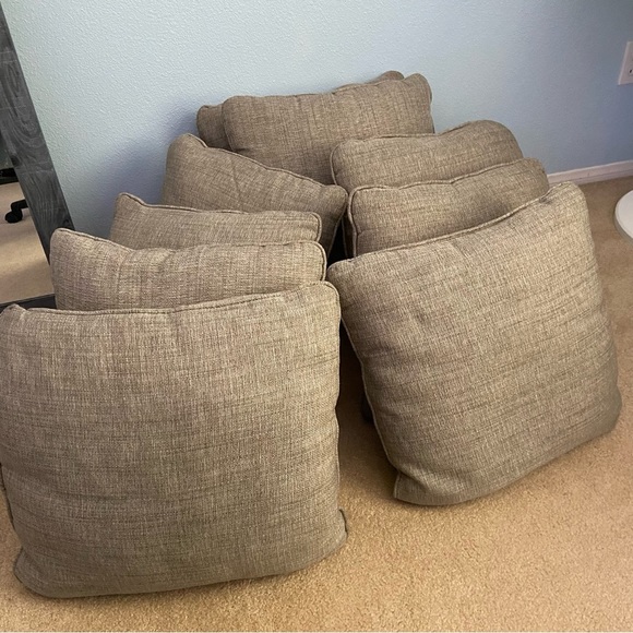 Medium Size Indoor/Outdoors Throw Pillows Earth Tone Tweed Set of Two 18”x18” - Picture 3 of 4